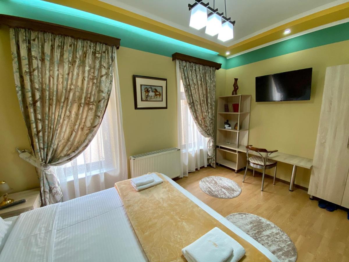 Vila A Hotel Korça Kültér fotó